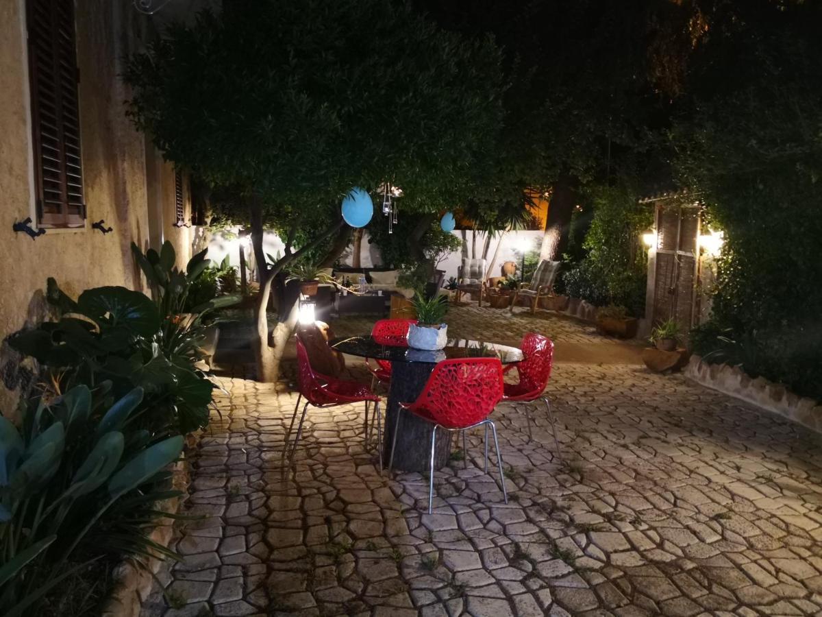 Zia Chiarina Bed & Breakfast San Nicolo Gerrei Eksteriør bilde