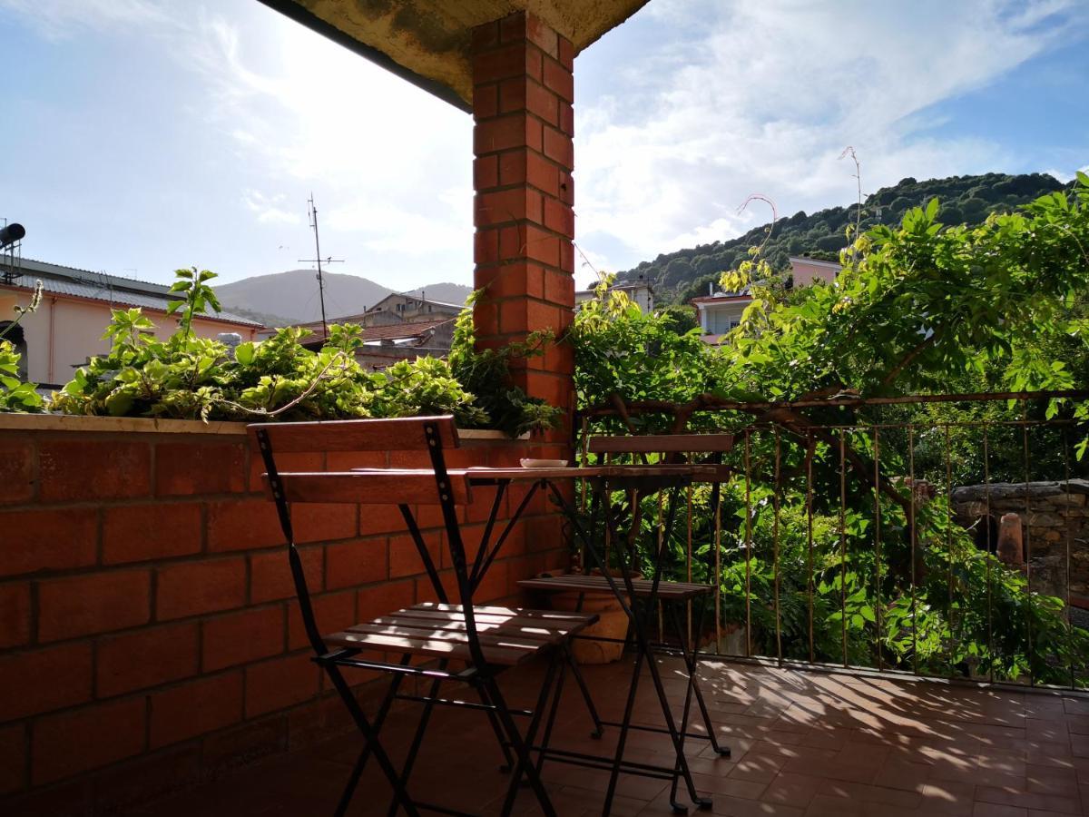 Zia Chiarina Bed & Breakfast San Nicolo Gerrei Eksteriør bilde